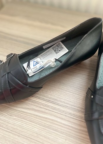 Tokalı Siyah Deri Kadın Topuklu Ayakkabı - Görsel 2