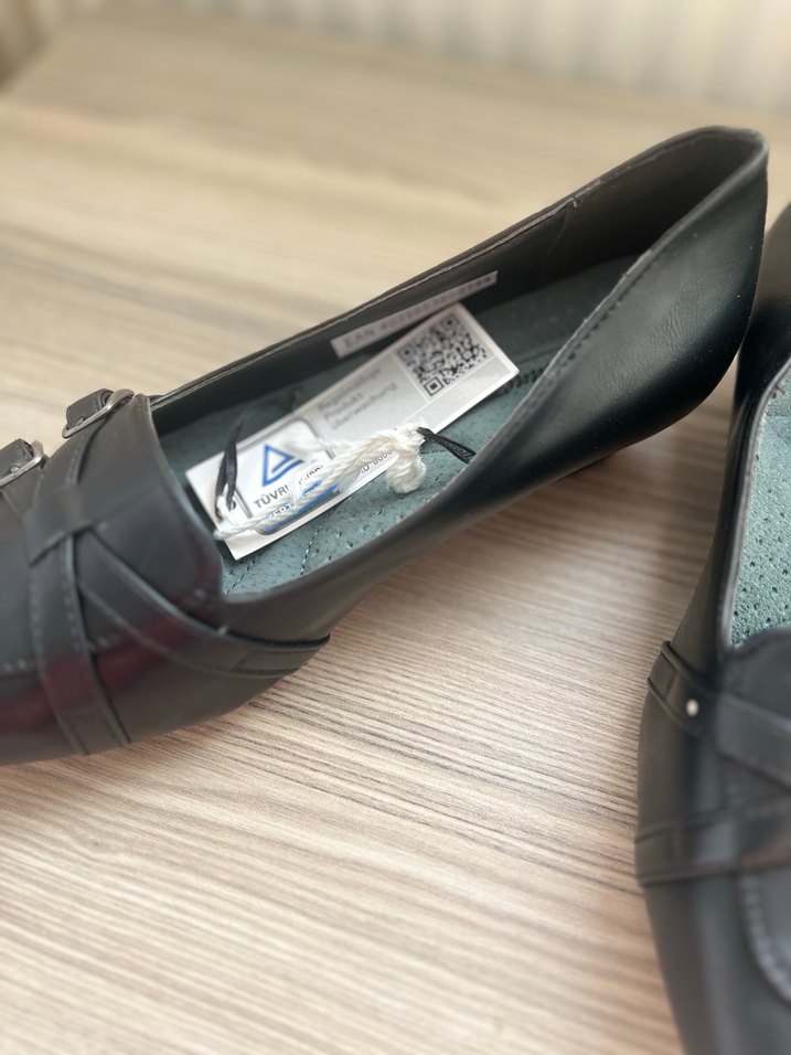 Tokalı Siyah Deri Kadın Topuklu Ayakkabı - Görsel 2