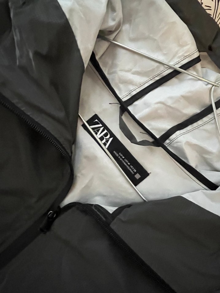 Gri Midi Boy Kapüşonlu Yağmurluk Zara - Görsel 2