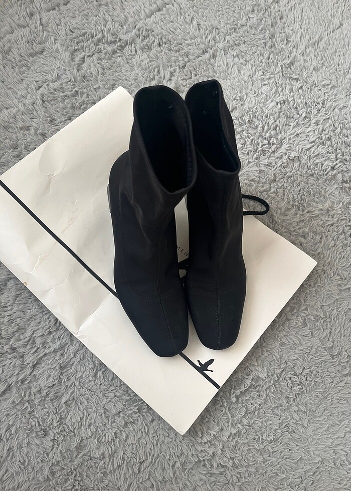 Stradivarius bot - Görsel 3