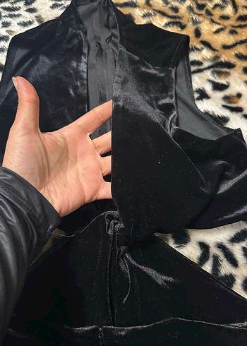 Siyah Uzun kadın dekolte kadife tulum - Görsel 2
