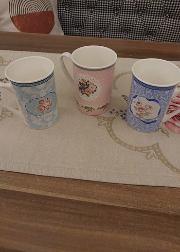 Pastel Renkli Desenli Porselen Kupa Seti