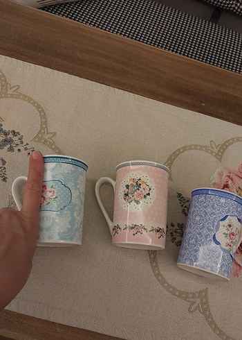  Beden beyaz Renk Pastel Renkli Desenli Porselen Kupa Seti