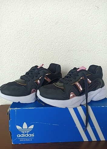 Lcw kız çocuk spor ayakkabı