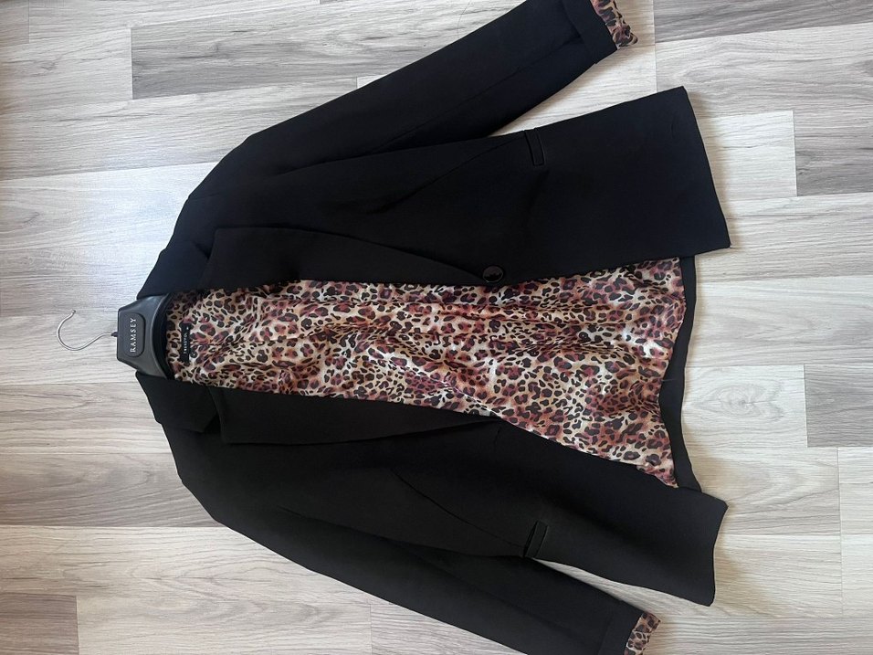 Siyah Düğmeli Kadın Blazer Ceket - Görsel 3