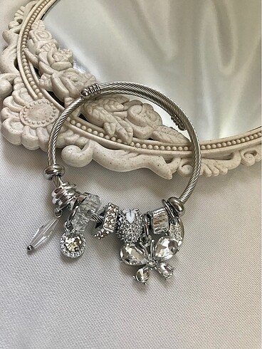 Charm bileklik