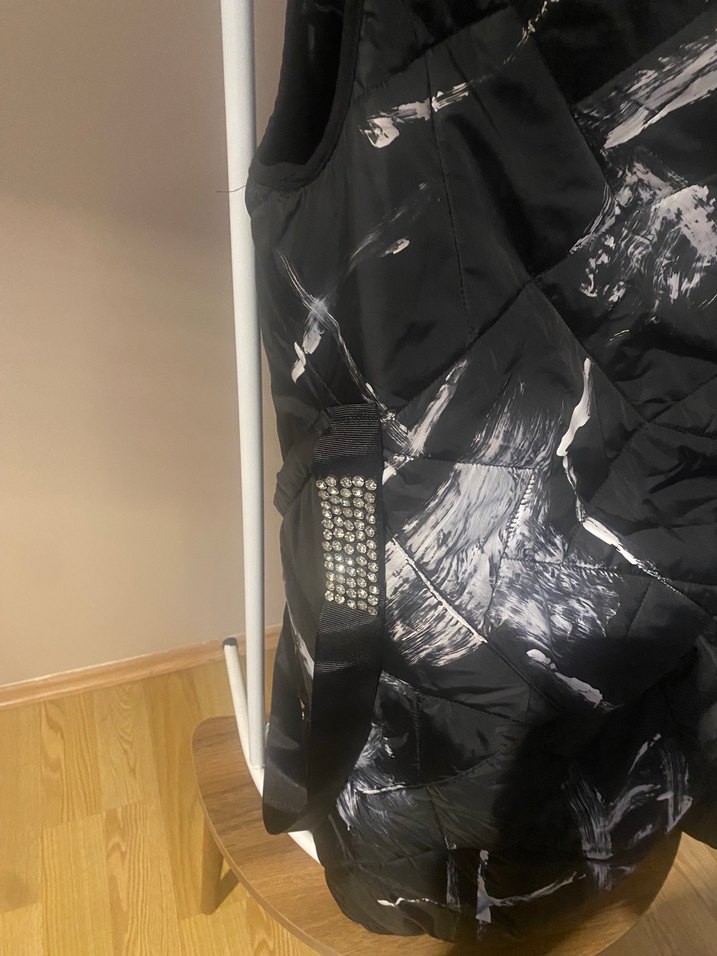 Kapüşonlu Uzun Siyah spor yelek - Görsel 2