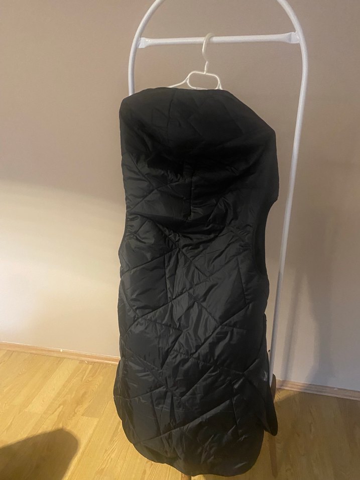 Kapüşonlu Uzun Siyah spor yelek - Görsel 4