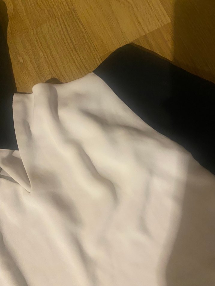 Kadın Beyaz V Yaka Askılı Mini Bluz - Görsel 3