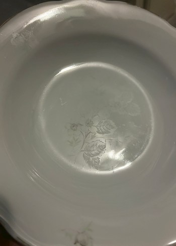  Beden Beyaz Çiçek Desenli Tabak antika