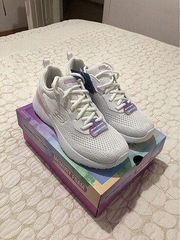 ETİKETLİ ORJİNAL SKECHERS