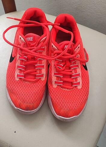 36 Beden turuncu Renk Nike ayakkabı 