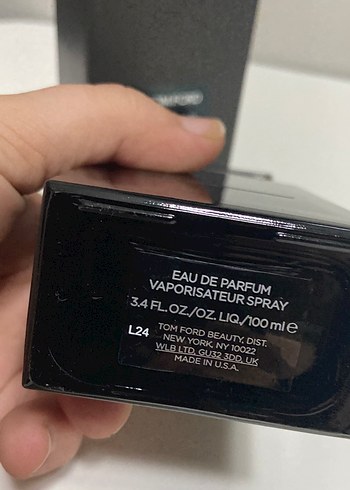 Tom Ford Tobacco Oud Erkek Parfümü 100 ml edp - Görsel 2