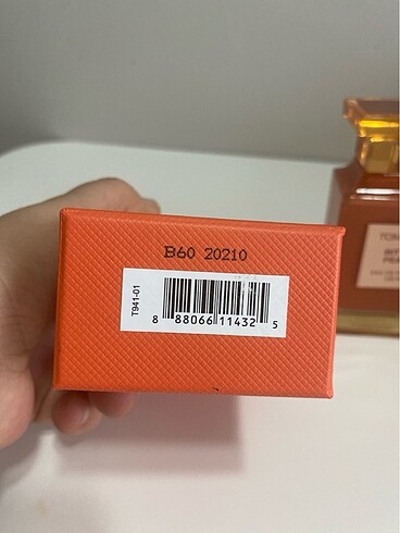Beden Tom Ford Bitter Peach 100 ml edp