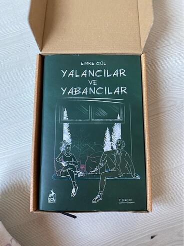 Yalancılar ve yabancılar kutulu set