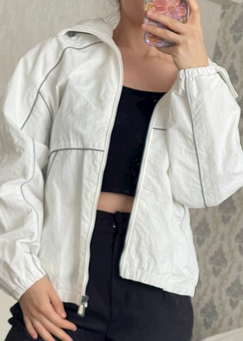 Beyaz Kapüşonlu Rahat Kesim Ceket yağmurluk - Görsel 4