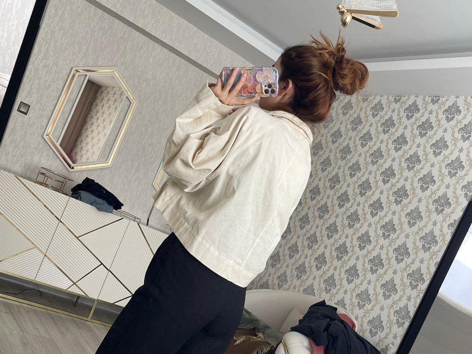 Bej, Uzun Kollu, Yüksek Yakalı Kadın Ceket - Görsel 4