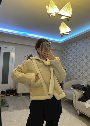 Kürk Detaylı Bej Kadın Kışlık Mont - Görsel 3