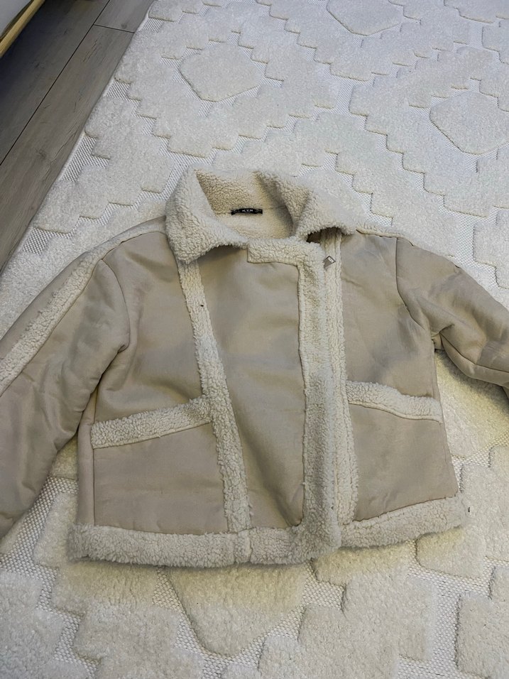 Kürk Detaylı Bej Kadın Kışlık Mont - Görsel 2