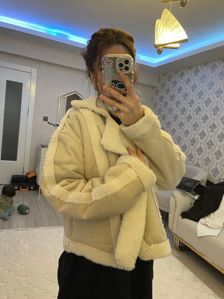 Kürk Detaylı Bej Kadın Kışlık Mont - Görsel 5