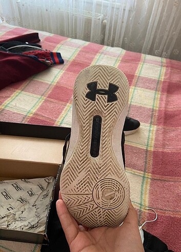Under armour spor ayakkabı