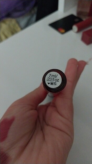 Beden Victoria secrets bombshell intense