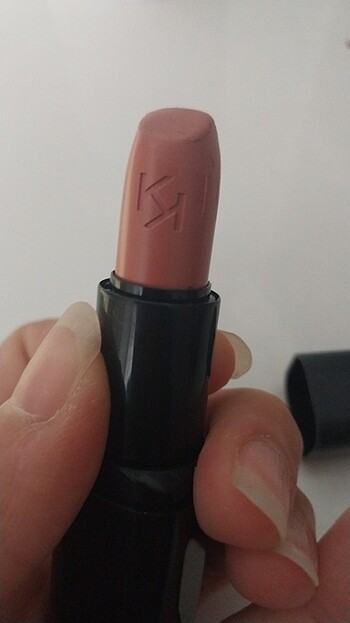Beden Kiko ruj 403 numara