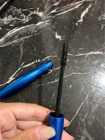 Beden catrice volume waterproof mascara