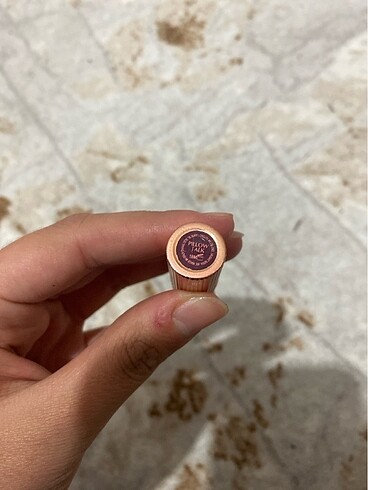 Beden charlotte tilbury mini ruj pillow talk