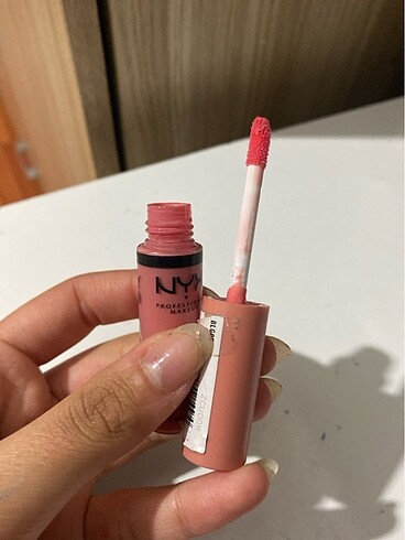 Beden pembe Renk nyx butter glos BLG05