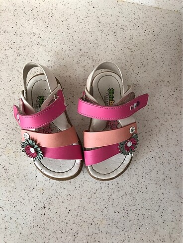 LC Waikiki Şirin bebe ortopedik sandalet