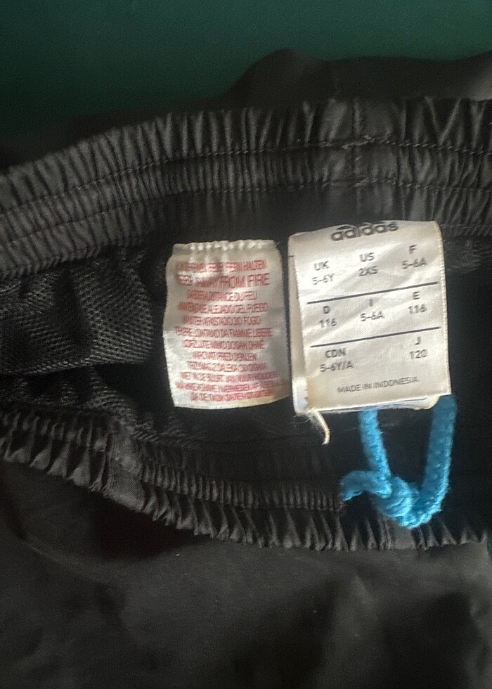 Adidas erkek çocuk deniz şortu - Görsel 5