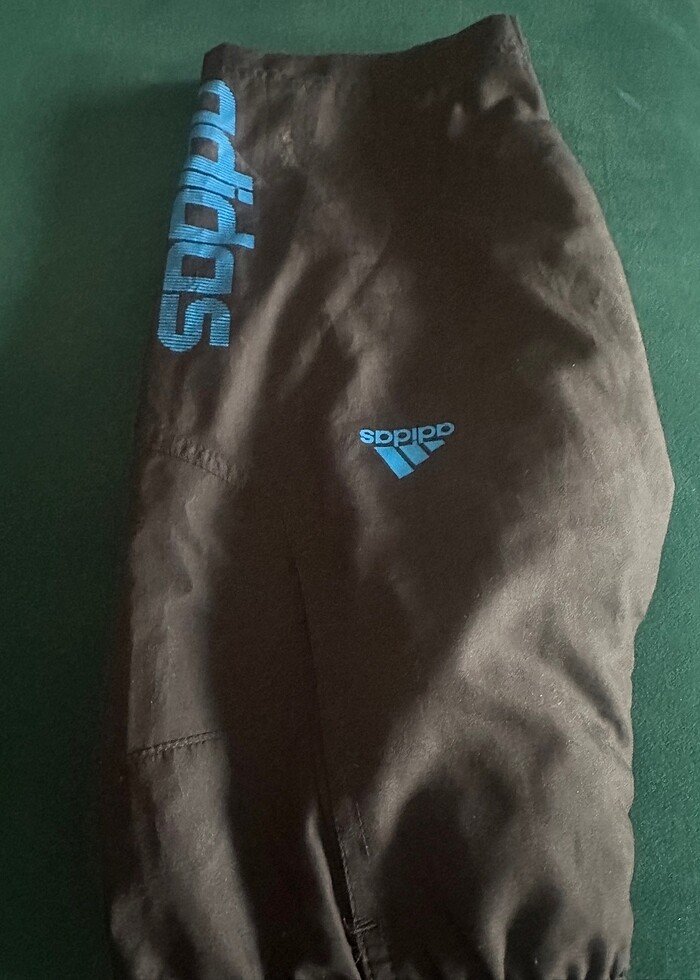 Adidas erkek çocuk deniz şortu - Görsel 2