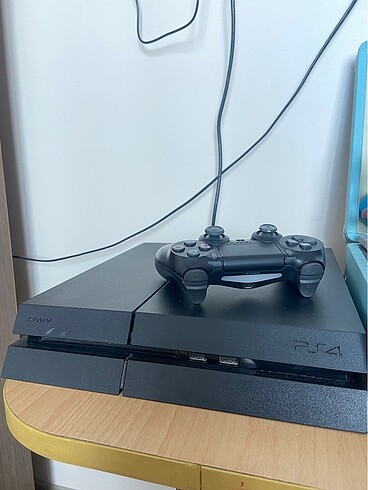 Ps4 oyun konsolu