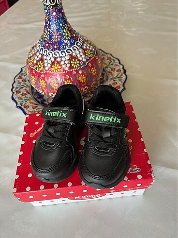 Kinetix ortopedik bebek ayakkabısı