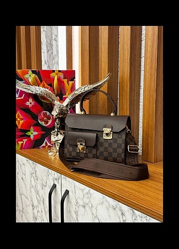 Louis Vuitton Kol çantası