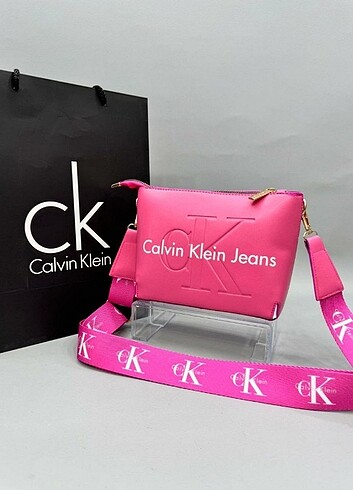 Calvin Klein Kol çantası