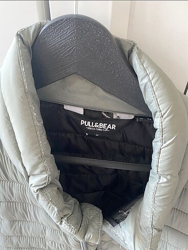 m Beden Pull bear şişme mont