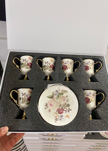Çiçek Desenli Porselen Kahve Fincanı Seti
