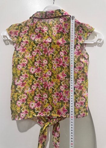 Çiçek Desenli Bağlamalı Kolsuz Gömlek - Görsel 3