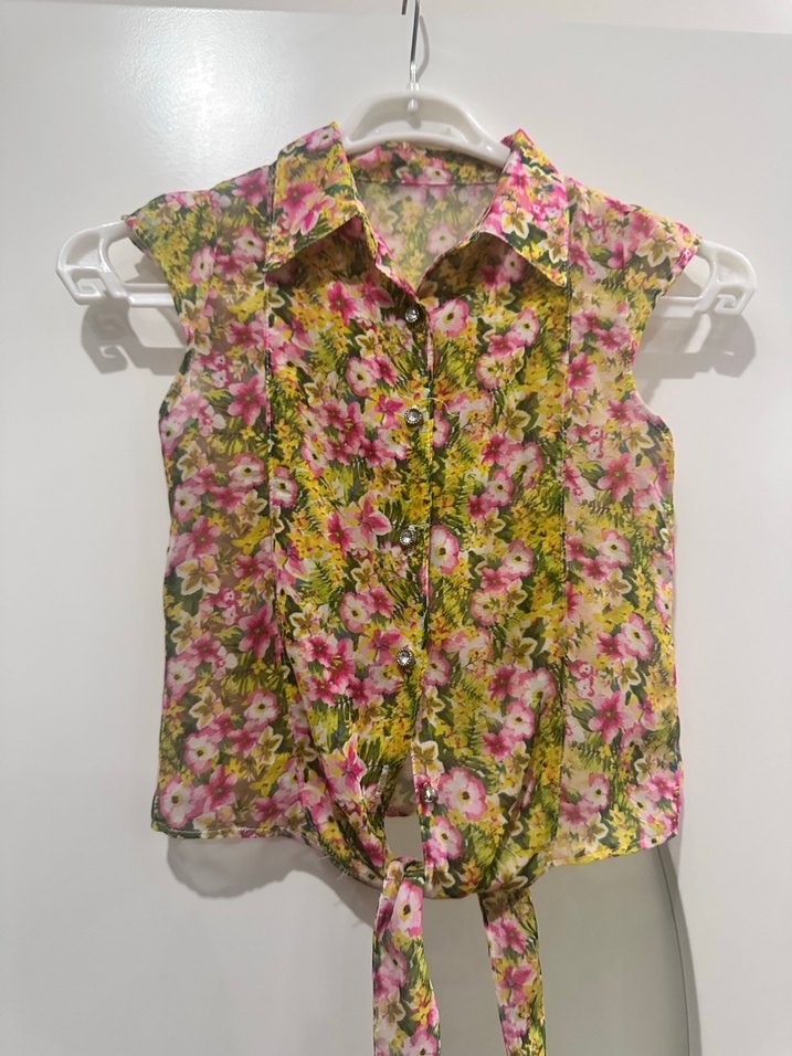 Çiçek Desenli Bağlamalı Kolsuz Gömlek - Görsel 2