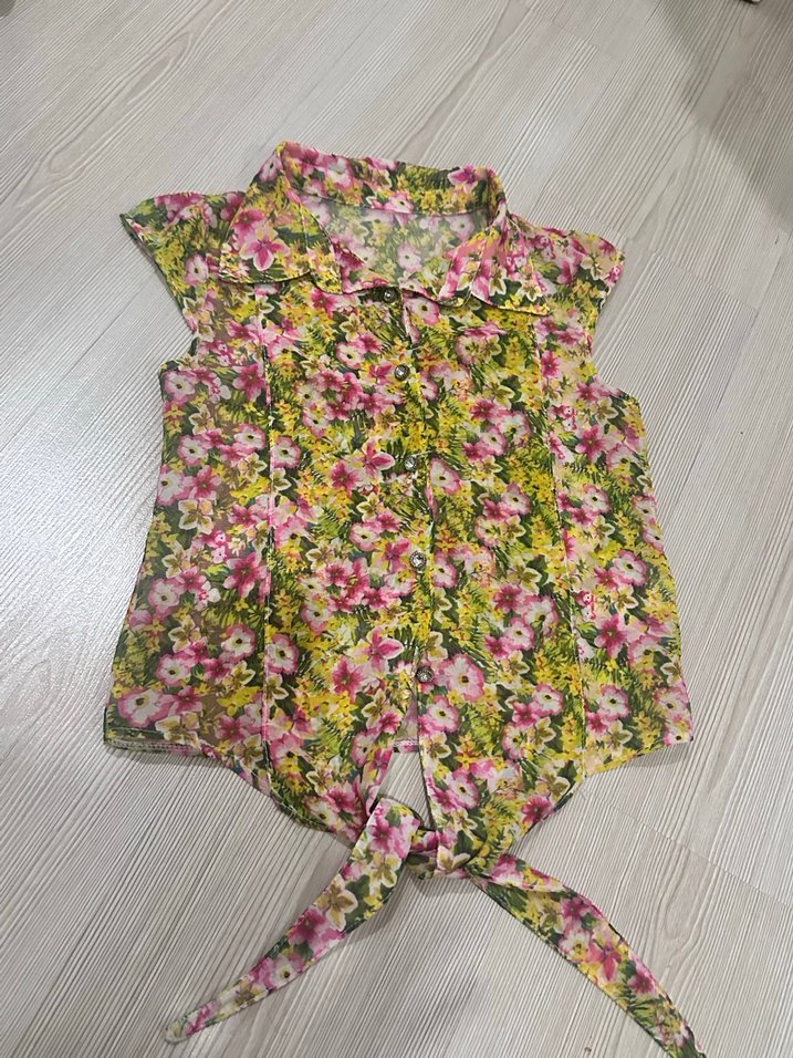 Çiçek Desenli Bağlamalı Kolsuz Gömlek - Görsel 4