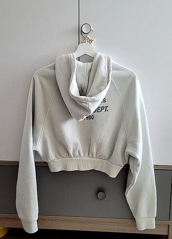 m Beden Zara kapişonlu crop hırka