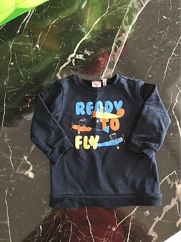 Sweatshirt