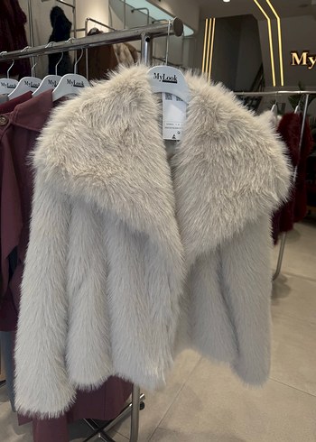Bej Midi Suni Kürk, Yaka Detaylı