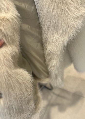 Zara Bej Midi Suni Kürk, Yaka Detaylı