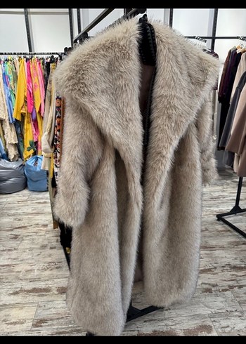 Bej Uzun Peluş Kadın Kaban - Görsel 5