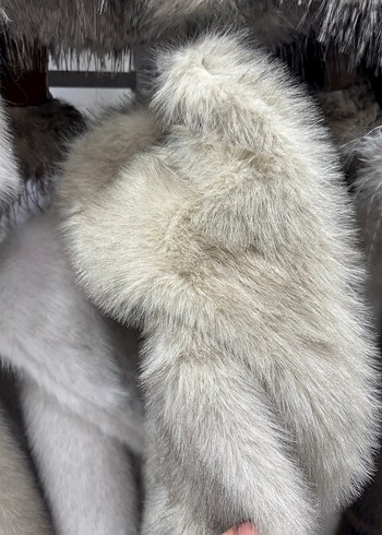 Uzun Kesim bej  Kürk Detaylı Kadın Kaban - Görsel 5