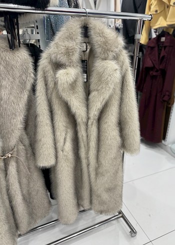 Gri Kürklü Uzun Kadın Sokak Stili Kaban - Görsel 2