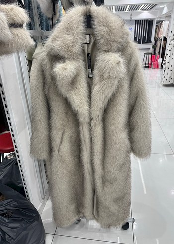 Gri Kürklü Uzun Kadın Sokak Stili Kaban - Görsel 7